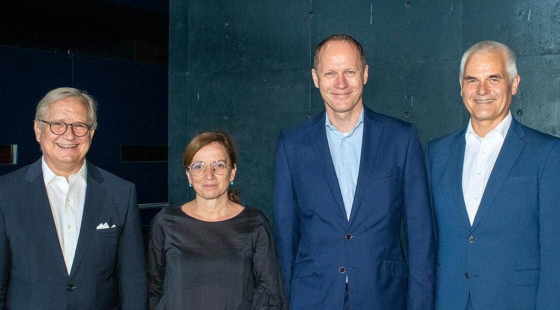 V.l.n.r.: Thomas Szucs, Philomena Colatrella, Ruedi Kubat und Christoph Schmallenbach am «Tag der Versicherer» 2022 in Luzern.