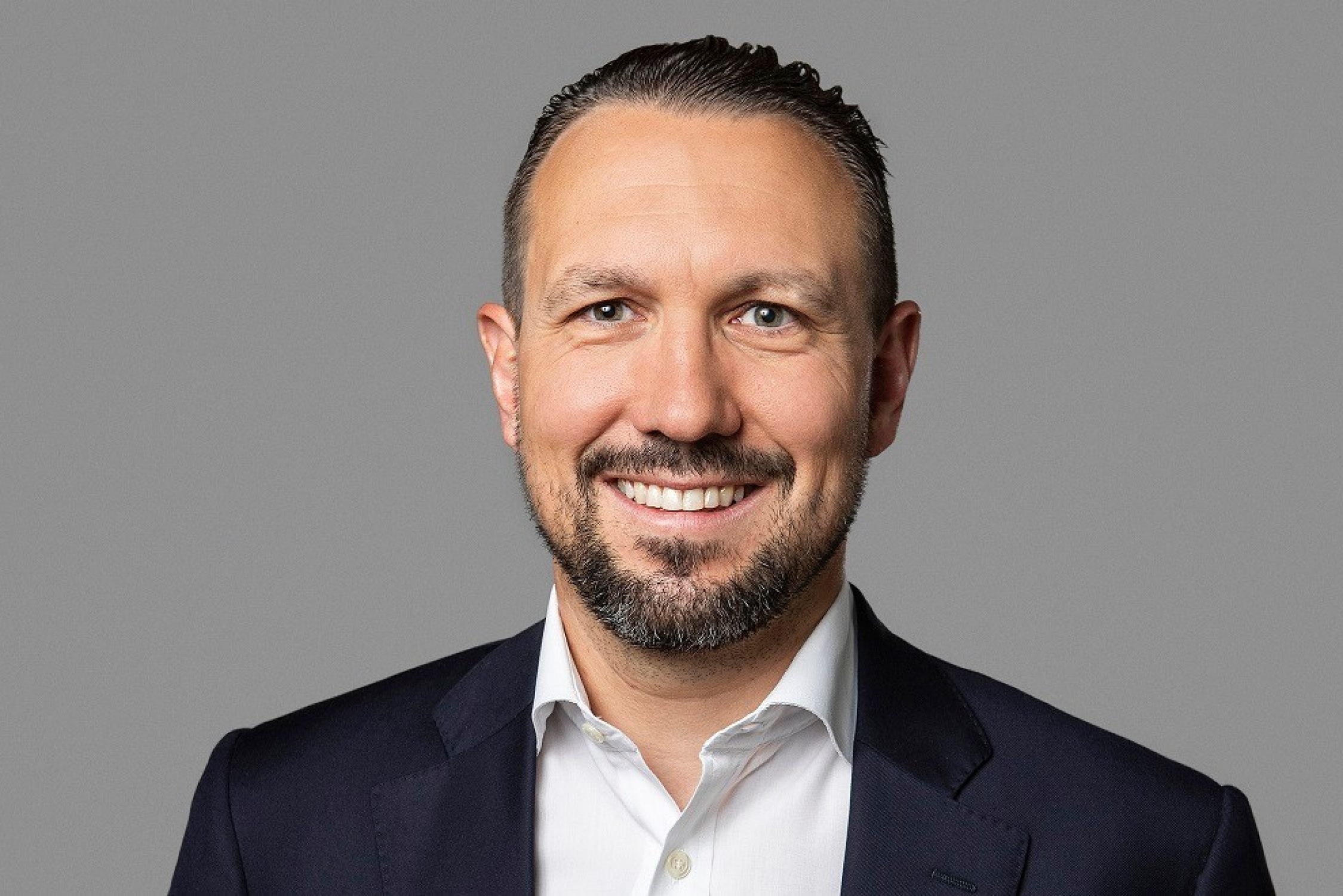 Jan Kundert übernimmt ab dem 1. August 2022 die Leitung des Kunden- und Marktmanagements und wird Mitglied der Geschäftsleitung von Helvetia Schweiz