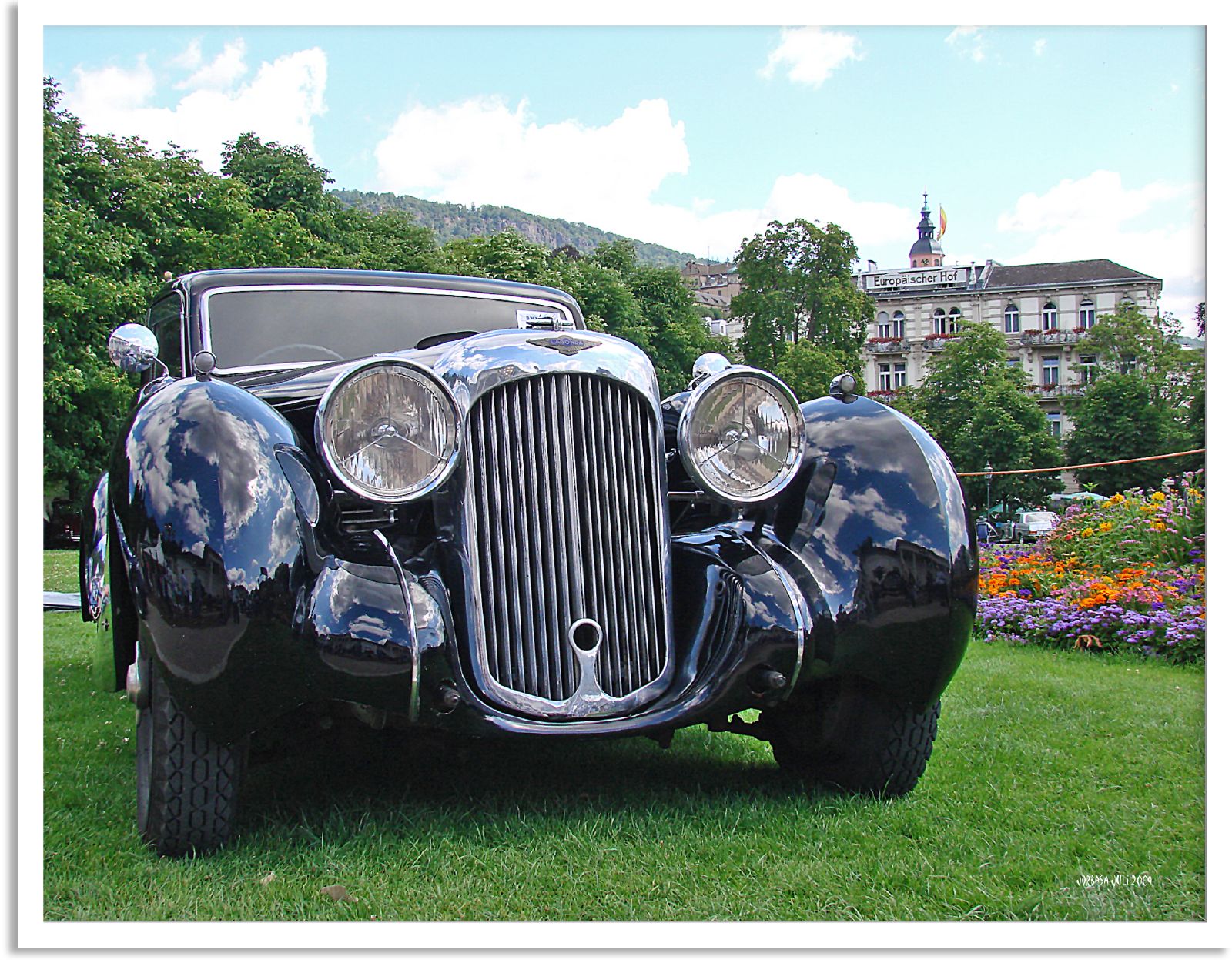 Oldtimer: 33. Internationales Oldtimer-Meeting, Kurpark Baden-Baden 2009 – Bugatti Lagonda Lagonda V 12 Sport saloon von 1938. Bild: Jorbasa Fotografie auf flickr.com.